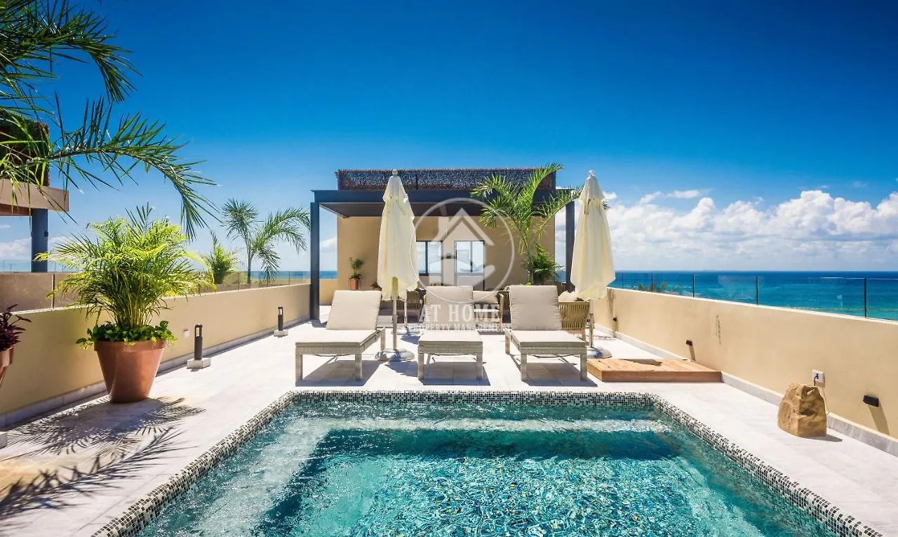 Singular 208 Aparthotel Playa del Carmen